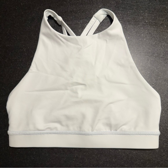 EUC Lululemon Light Blue Sports Bra Women’s size 4 - Picture 1 of 6